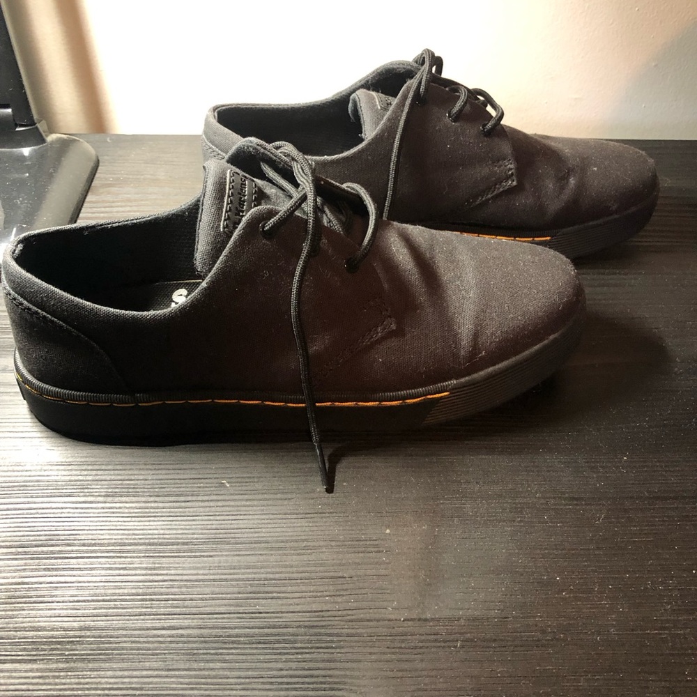 Dr Martens Cairo Lo size 10 m black